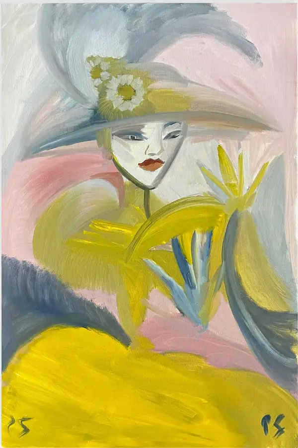 Pintura de mulher com grande chapéu de plumas e flor, leque amarelo e vestido amarelo vibrante sobre fundo rosa e azul-claro.